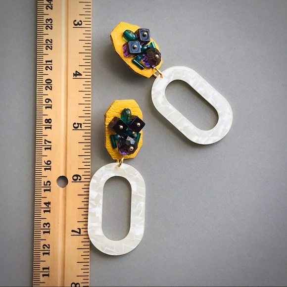 Earrings with acrylic pendant - Picture 14 of 15